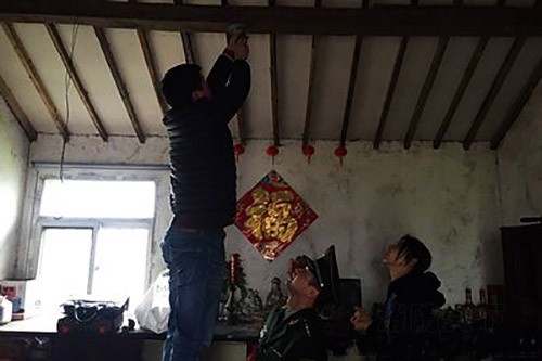 農(nóng)村獨(dú)居老人家里有了感煙報(bào)警器